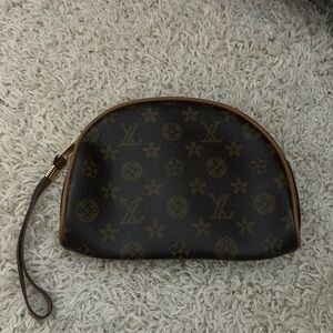 Louis Vuitton Monogram Clutch